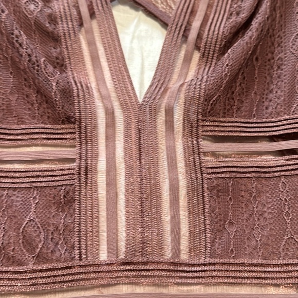 NWT - Lulu's Casita Mauve Pink Sheer Lace Long Sleeve Bodysuit - Picture 11 of 12